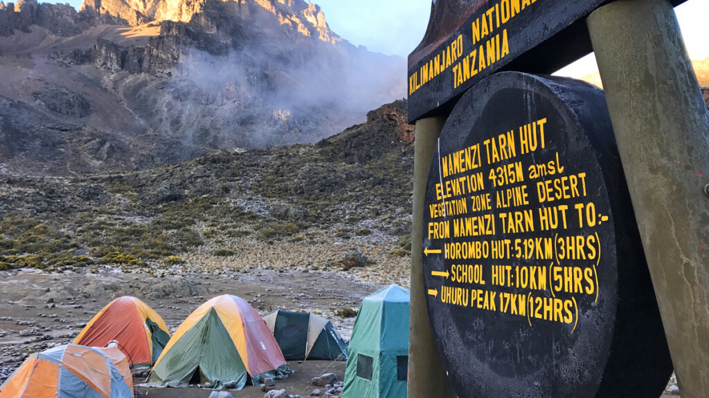 mawenzi-tarn-hut-rongai-route-kilimanjaro